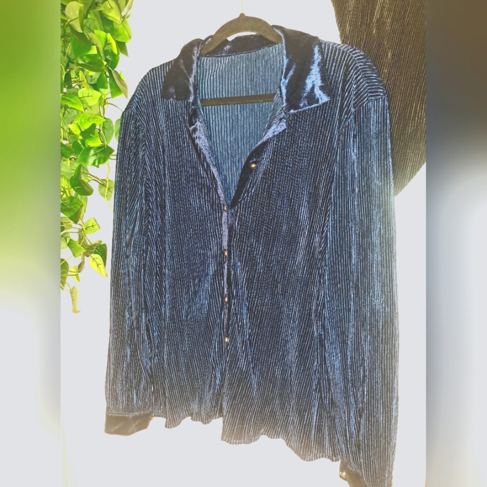 Royal blue velvet blouse Medium